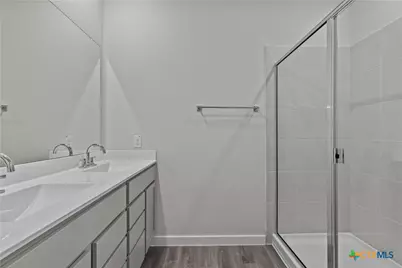 4325 Hobbiton Way, New Braunfels, TX 78130 - Photo 14