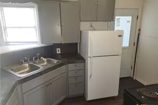 902 S 23rd St, Temple, TX 76504 - Photo 4