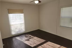 902 S 23rd St, Temple, TX 76504 - Photo 6