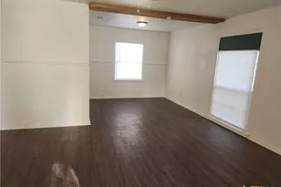 902 S 23rd St, Temple, TX 76504 - Photo 2