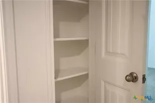 1060 Pronghorn Trl, Seguin, TX 78155 - Photo 6