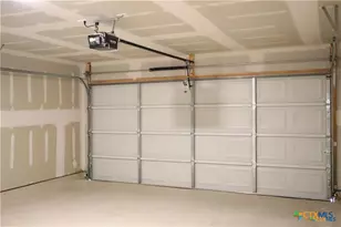 1060 Pronghorn Trl, Seguin, TX 78155 - Photo 16