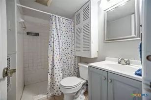 310 Glenbrook Ln, Port Lavaca, TX 77979 - Photo 12