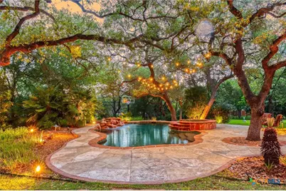 8902 Sonata Court, San Antonio, TX 78266 - Photo 4