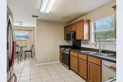 235 Roadrunner Avenue, New Braunfels, TX 78130 - Photo 4
