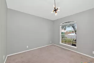 211 Starling Creek, New Braunfels, TX 78130 - Photo 4