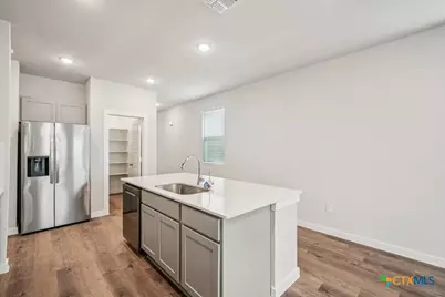 4330 Hobbiton Way, New Braunfels, TX 78130 - Photo 4