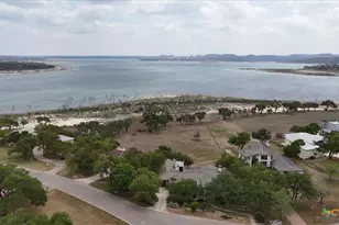 829 Kings Point Dr, Canyon Lake, TX 78133 - Photo 30