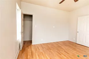 905 N 9th St, Temple, TX 76501 - Photo 28