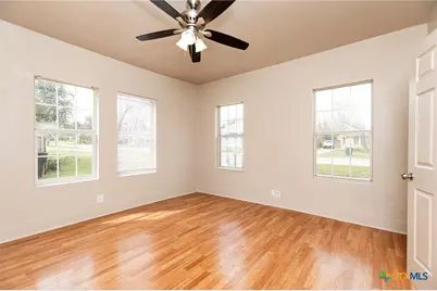 905 N 9th Street, Temple, TX 76501 - Photo 18