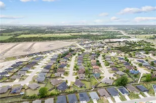 749 Freedom Cir, Nolanville, TX 76559 - Photo 2