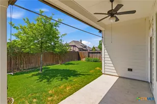 1917 Creek Ridge St, Seguin, TX 78155 - Photo 34