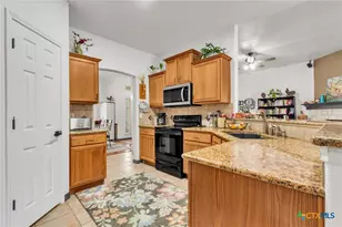 2072 Stonehaven, New Braunfels, TX 78130 - Photo 14