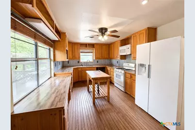 2301 Post Oak Avenue, Copperas Cove, TX 76522 - Photo 2