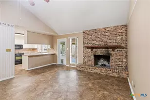 306 Antietam Dr, Victoria, TX 77904 - Photo 6