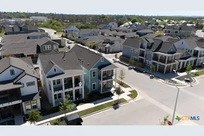 795 N Academy Avenue, New Braunfels, TX 78130 - Photo 2