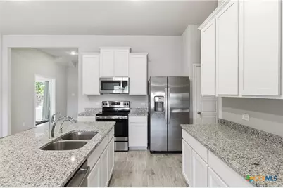 829 Stonemanor, Seguin, TX 78155 - Photo 12