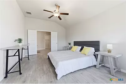 829 Stonemanor, Seguin, TX 78155 - Photo 14