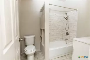 905 N 9th St, Temple, TX 76501 - Photo 16