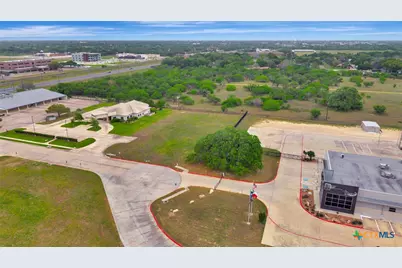 205 Kerh Boulevard, Victoria, TX 77904 - Photo 4