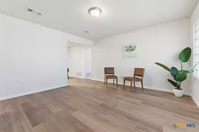 126 E Bobwhite Lane, Harker Heights, TX 76548 - Photo 6