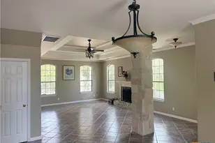 146 Creekview Dr, Canyon Lake, TX 78133 - Photo 2