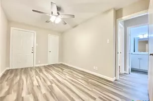 2110 Blue Meadow Dr, Austin, TX 78744 - Photo 20