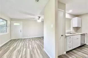 2110 Blue Meadow Dr, Austin, TX 78744 - Photo 18