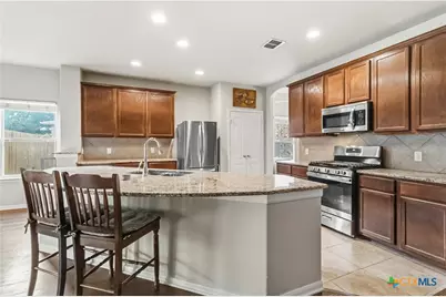 656 Peacock Lane, New Braunfels, TX 78130 - Photo 2