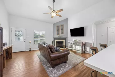 1328 Cottonwood Road, Fischer, TX 78623 - Photo 10