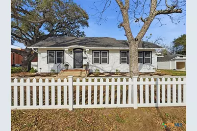 208 W Goodwin Avenue, Victoria, TX 77901 - Photo 24