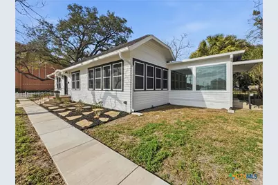 208 W Goodwin Avenue, Victoria, TX 77901 - Photo 18