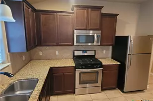 114 Blue Rock Ct, Victoria, TX 77904 - Photo 14