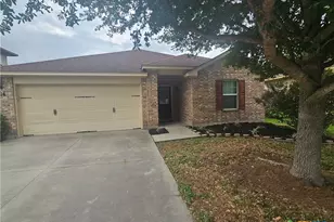 114 Blue Rock Ct, Victoria, TX 77904 - Photo 2