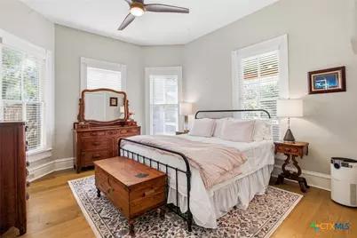 306 W Stayton Avenue, Victoria, TX 77901 - Photo 12