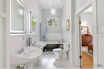 306 W Stayton Avenue, Victoria, TX 77901 - Photo 14