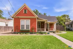 306 W Stayton Ave, Victoria, TX 77901 - Photo 2