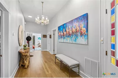 306 W Stayton Avenue, Victoria, TX 77901 - Photo 4