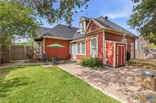 306 W Stayton Ave, Victoria, TX 77901 - Photo 18