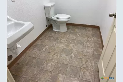 204 W Avenue B, Killeen, TX 76541 - Photo 8