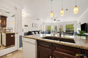 730 E Mather St, New Braunfels, TX 78130 - Photo 10