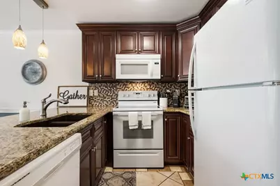 730 E Mather Street #L301, New Braunfels, TX 78130 - Photo 8