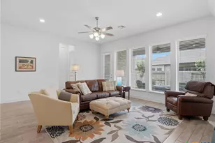 1833 Luna St, New Braunfels, TX 78132 - Photo 22