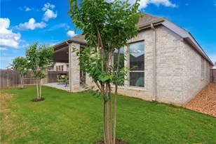 1833 Luna St, New Braunfels, TX 78132 - Photo 38