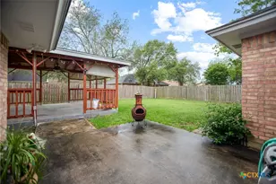 106 La Salle Blvd, Port Lavaca, TX 77979 - Photo 4