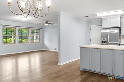 204 Berwick Street, Victoria, TX 77904 - Photo 8