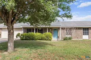 204 Berwick St, Victoria, TX 77904 - Photo 2