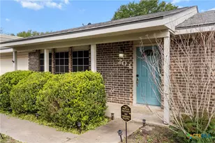 204 Berwick St, Victoria, TX 77904 - Photo 4