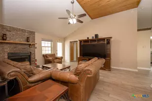 236 Robertstown Rd, Copperas Cove, TX 76522 - Photo 2