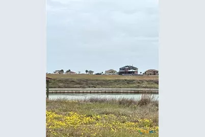 72 Blanc Court, Port Lavaca, TX 77979 - Photo 2